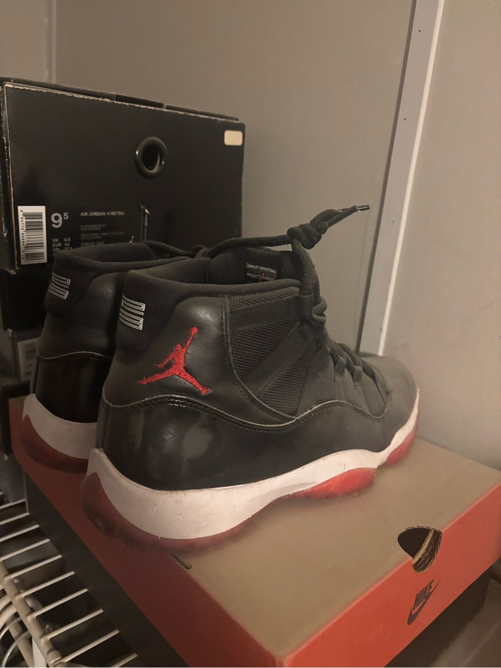 Jordan Men's High-Top Sneakers in Black and Red